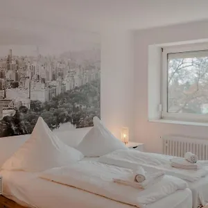 https://apartment-mit-kuche-arbeitsplatz-fur-messen.topcolognehotels.com